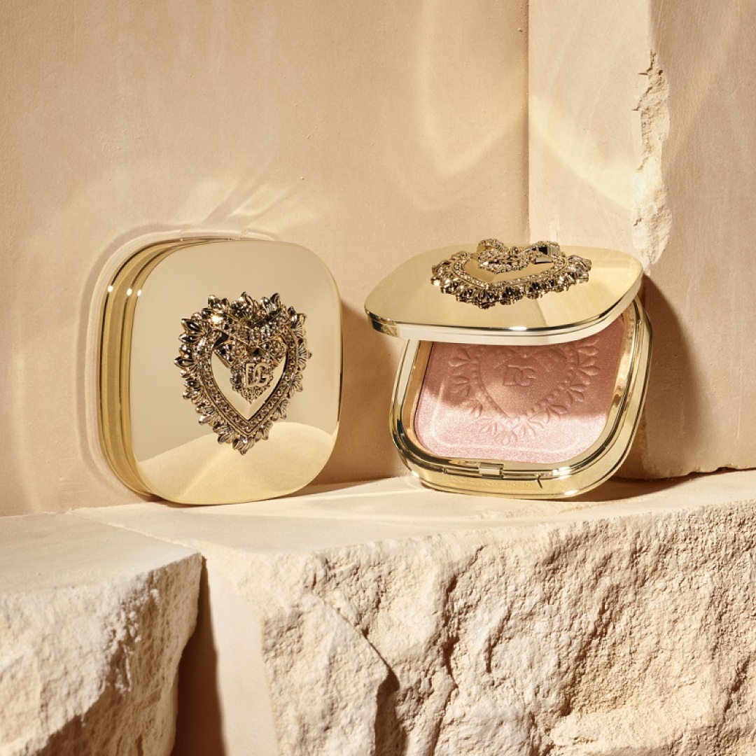 DOLCE GABBANA DEVOTION ILLUMINATING FACE POWDER Attica